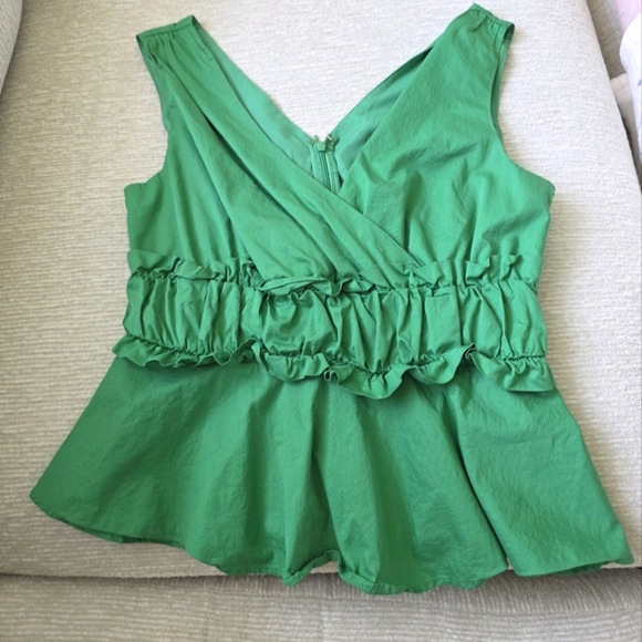 EXPRESS XS Green Sleeveless Ruffle Top - Picture 2 of 5